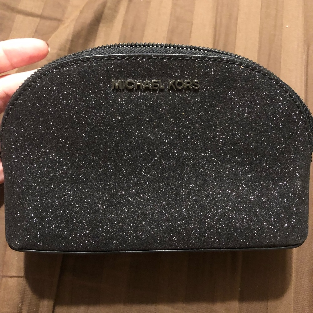 ❤️SOLD❤️Michael Kors Alex black glitter cosmetic